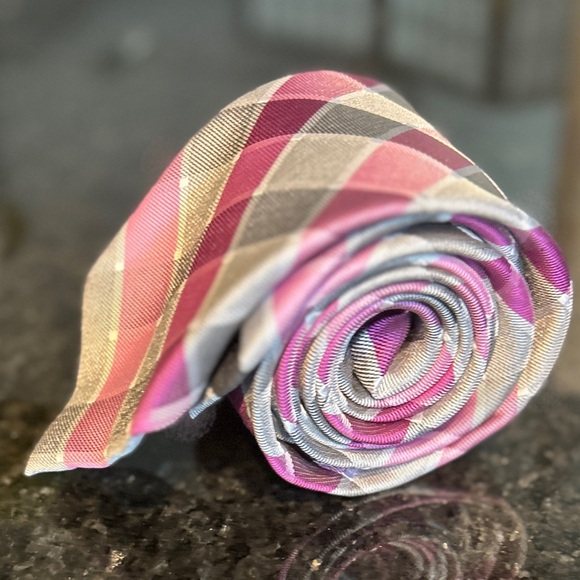 PERRY ELLIS PORTFOLIO Men’s Tie • Lavender & Gray Plaid • 59”L x 3”W - Picture 2 of 8